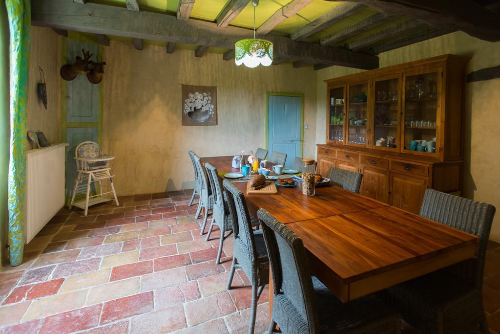 Au Mas Des Calmettes Bed and Breakfast Parisot  Eksteriør billede
