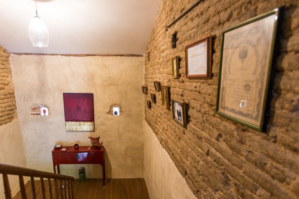 Au Mas Des Calmettes Bed and Breakfast Parisot  Eksteriør billede